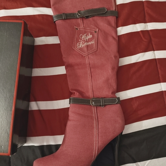 Apple Bottom Boots - Picture 1 of 5